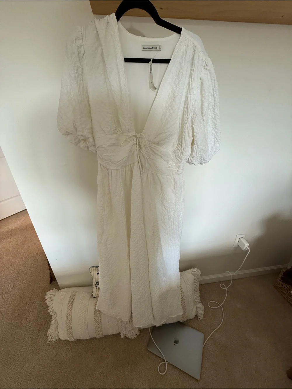 Abercrombie & Fitch White Textured V-Neck Midi Dress with Tie